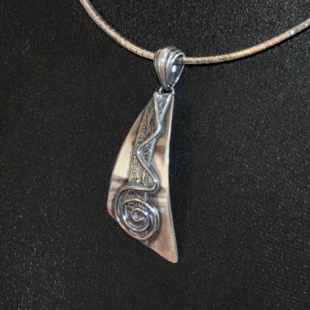 СРЕБЪРЕН МЕДАЛЬОН, РЪЧНА ИЗРАБОТКА